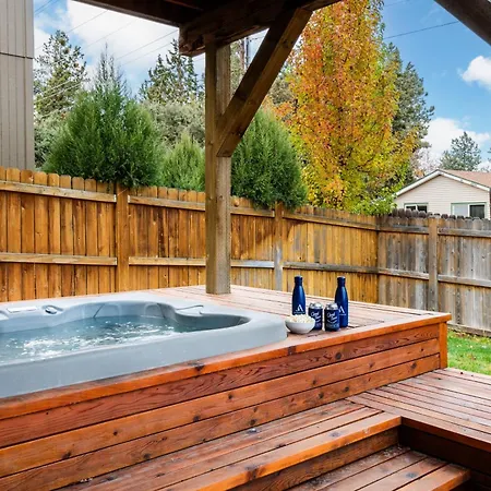 Old Mill Getaway By Avantstay Private Backyard W Hot Tub
